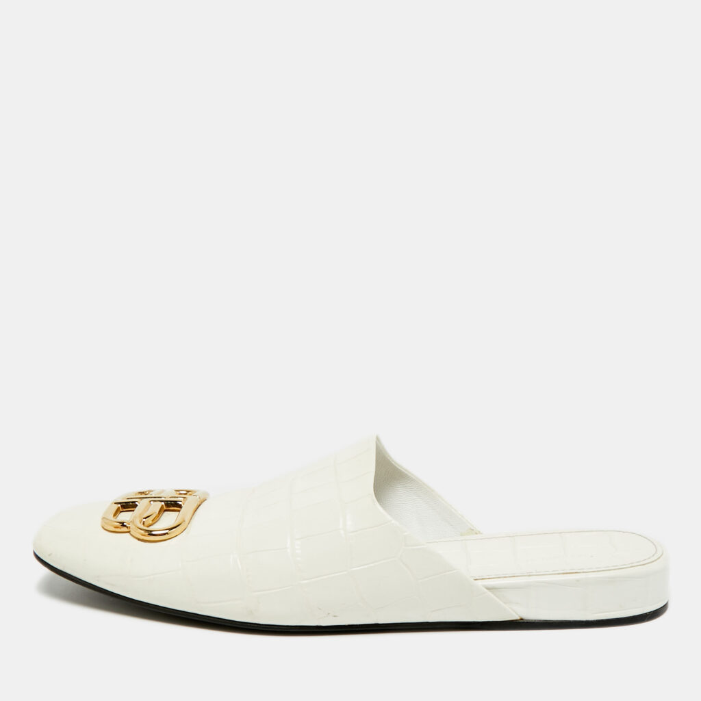 luxury-women-balenciaga-used-shoes-p1246658-001-1.jpg Balenciaga Cream Croc Embossed Leather Cosy BB Flat Mules Size 38