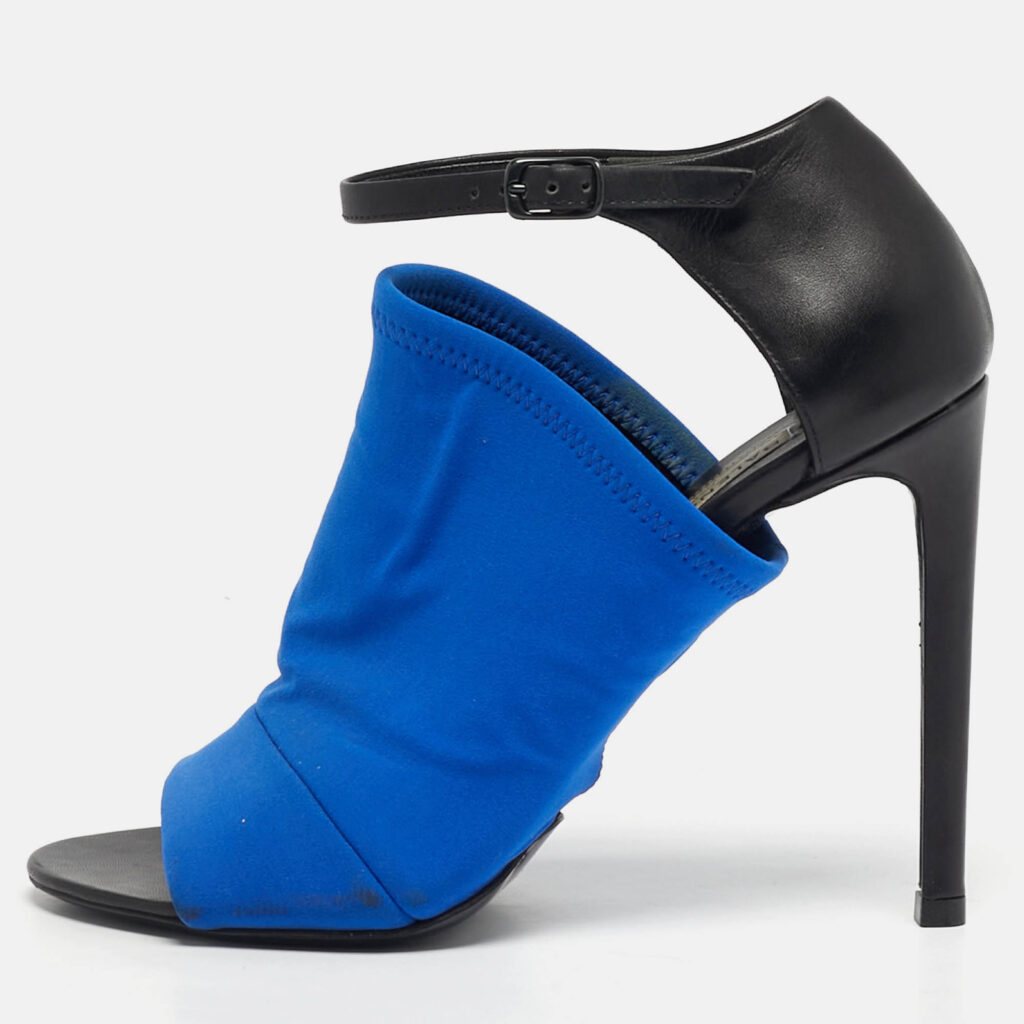 Balenciaga Glove Size 35 Black Leather and Neoprene Ankle Strap Sandals Balenciaga Glove Size 35 Black Leather and Neoprene Ankle Strap Sandals