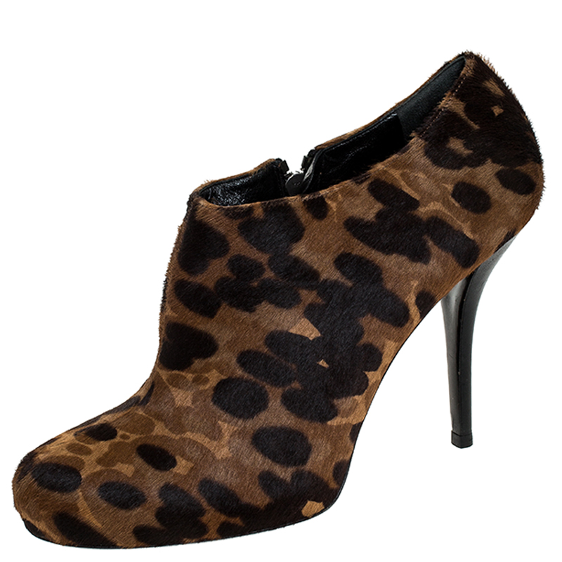 Balenciaga Brown/Black Leopard Print Calfhair Zip Booties Size 39 Balenciaga Brown/Black Leopard Print Calfhair Zip Booties Size 39