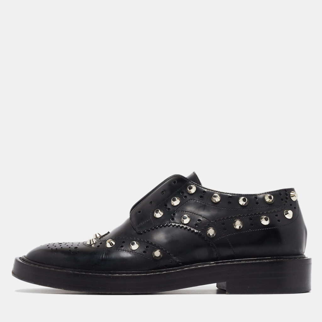 luxury-women-balenciaga-used-shoes-p986598-001.jpg Balenciaga Black Leather Studded Lace Up Oxfords Size 37.5