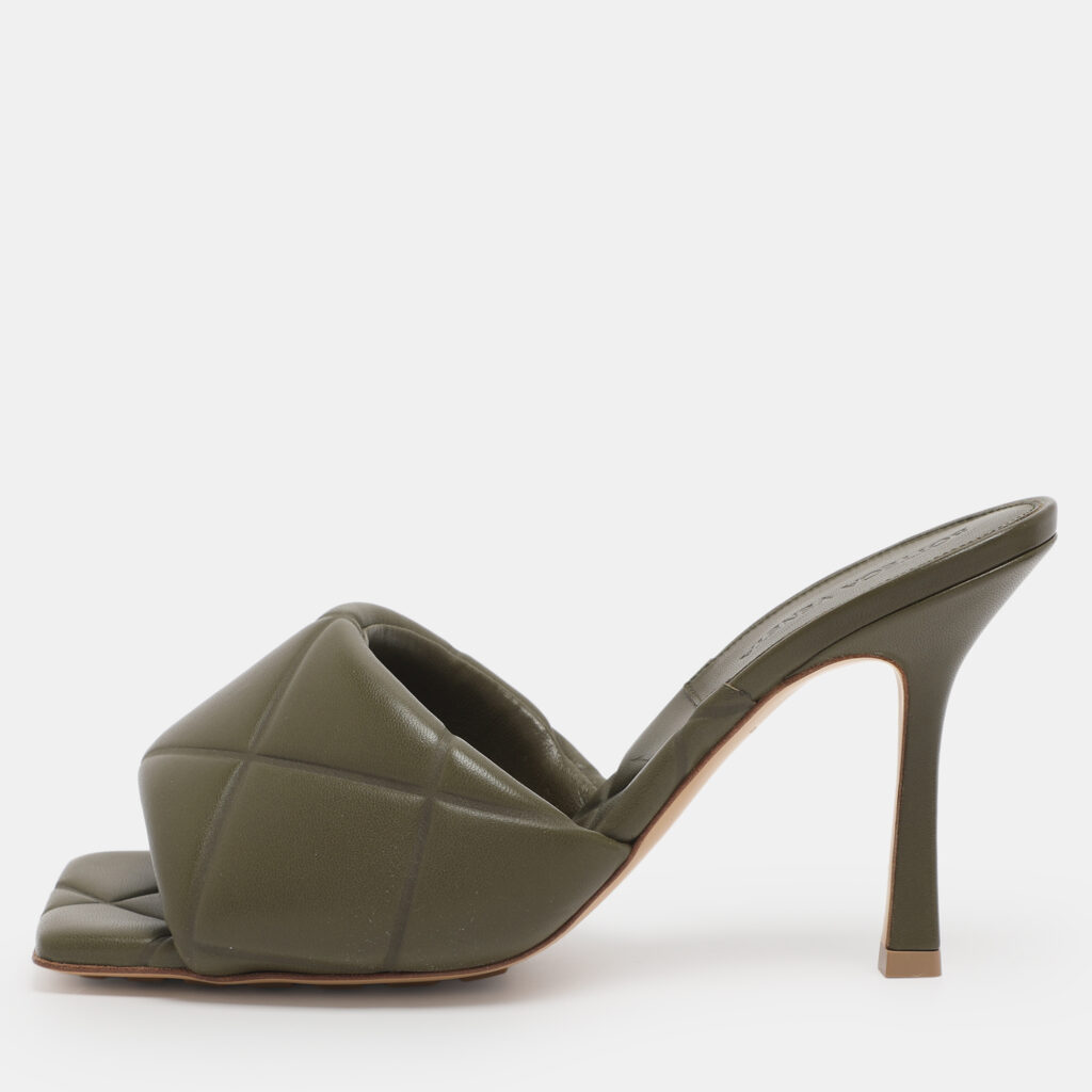 Bottega Veneta Olive Green Leather Lido Slide Sandals Size 38.5 Bottega Veneta Olive Green Leather Lido Slide Sandals Size 38.5