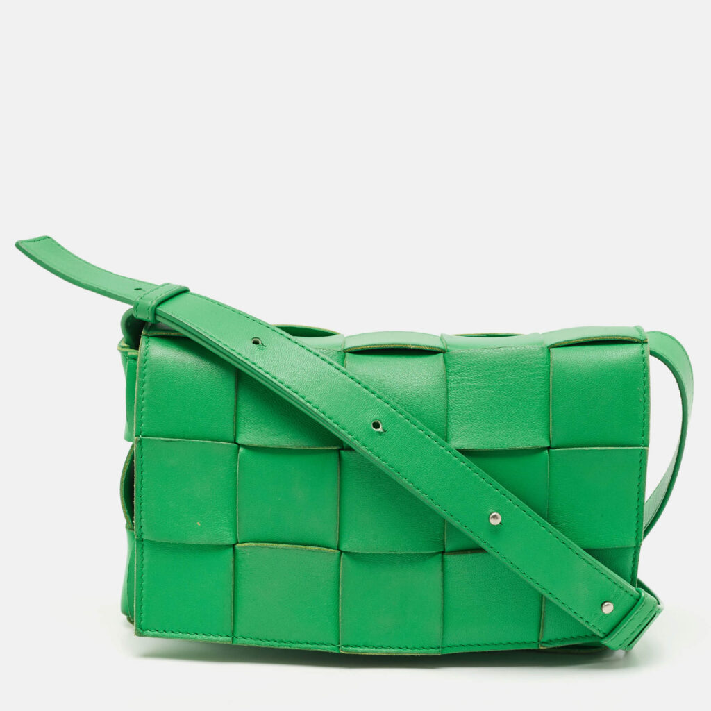 Bottega Veneta Green Intreccio Leather Cassette Shoulder Bag Bottega Veneta Green Intreccio Leather Cassette Shoulder Bag