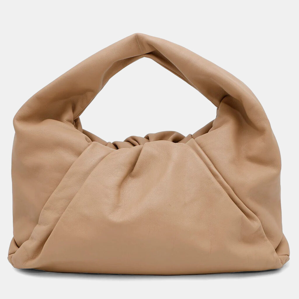 Bottega Veneta The Shoulderpouch Beige Leather Shoulder Bag Bottega Veneta The Shoulderpouch Beige Leather Shoulder Bag