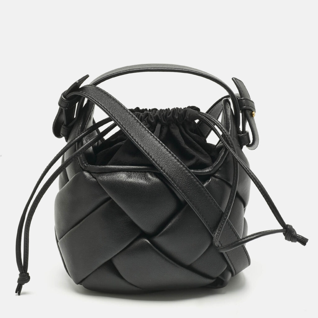 Bottega Veneta Black Intrecciato Helmet Leather Bucket Bag Bottega Veneta Black Intrecciato Helmet Leather Bucket Bag