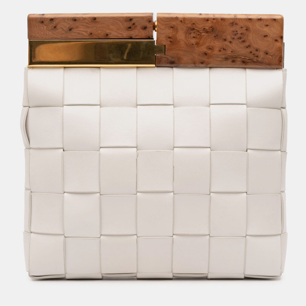 luxury-women-bottega-veneta-used-handbags-p1219862-002-1.jpg Bottega Veneta White Lambskin Maxi Intrecciato The Snap Clutch