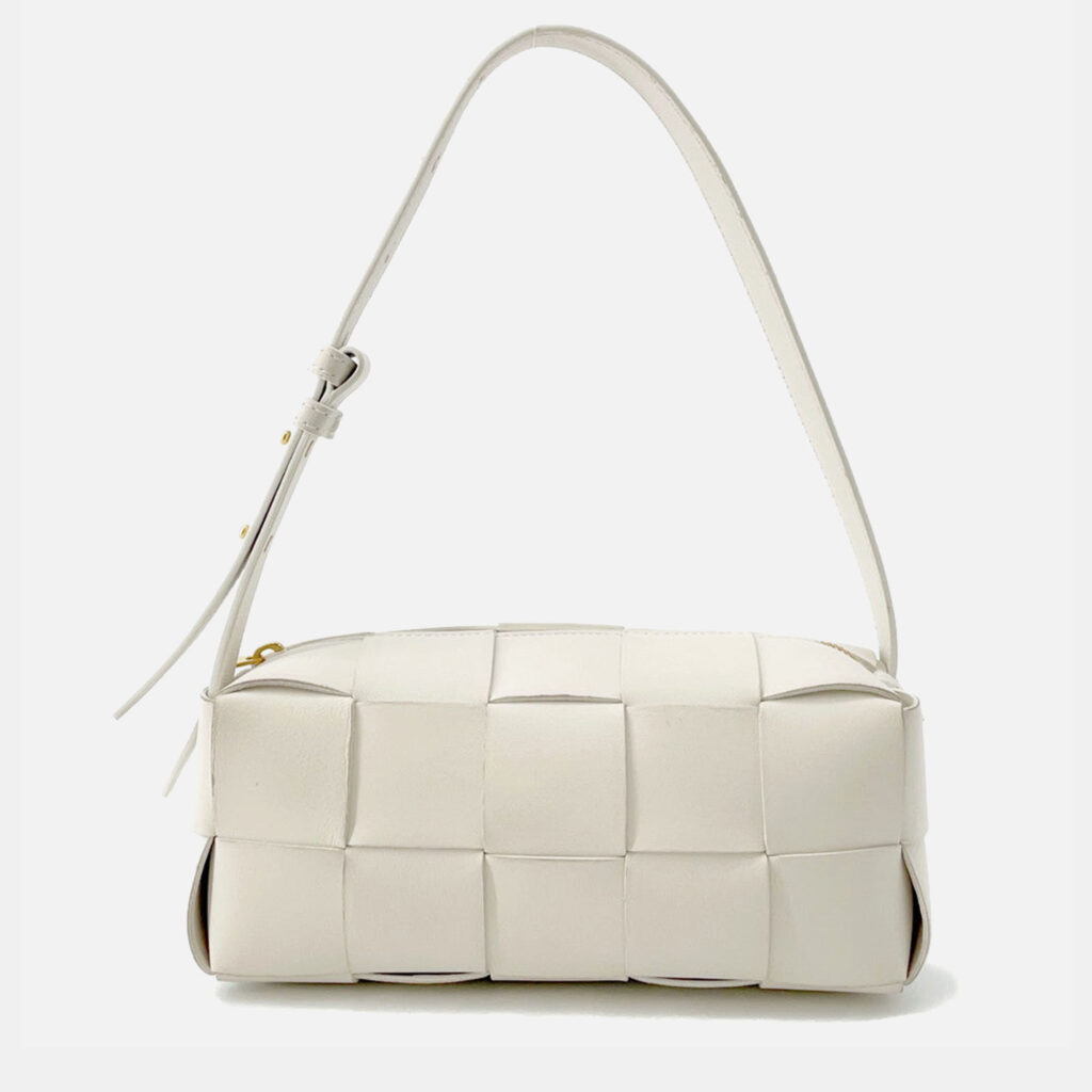 Bottega Veneta Maxi Intrecciato Brique Cassette Hobo Bag White Lambskin Size Small
