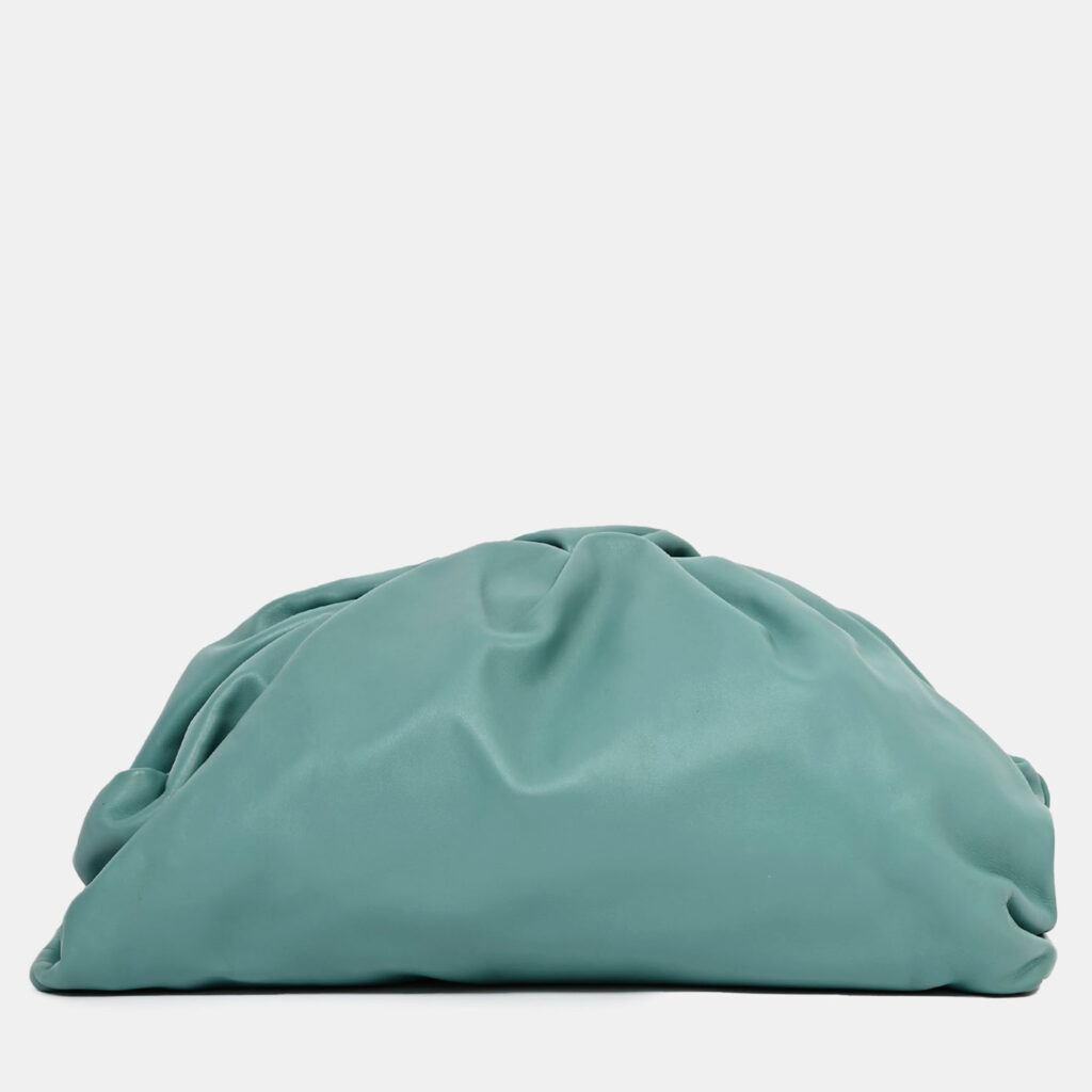 luxury-women-bottega-veneta-used-handbags-p1247756-001.jpg Bottega Veneta Teal Leather Large Classic Pouch