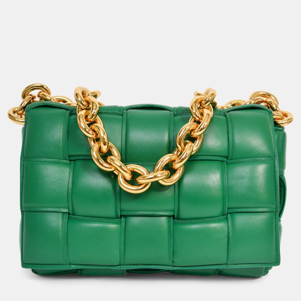 luxury-women-bottega-veneta-used-handbags-p1248068-006-1.jpg Bottega Veneta Green Maxi Intrecciato Leather Cassette Chain Shoulder Bag