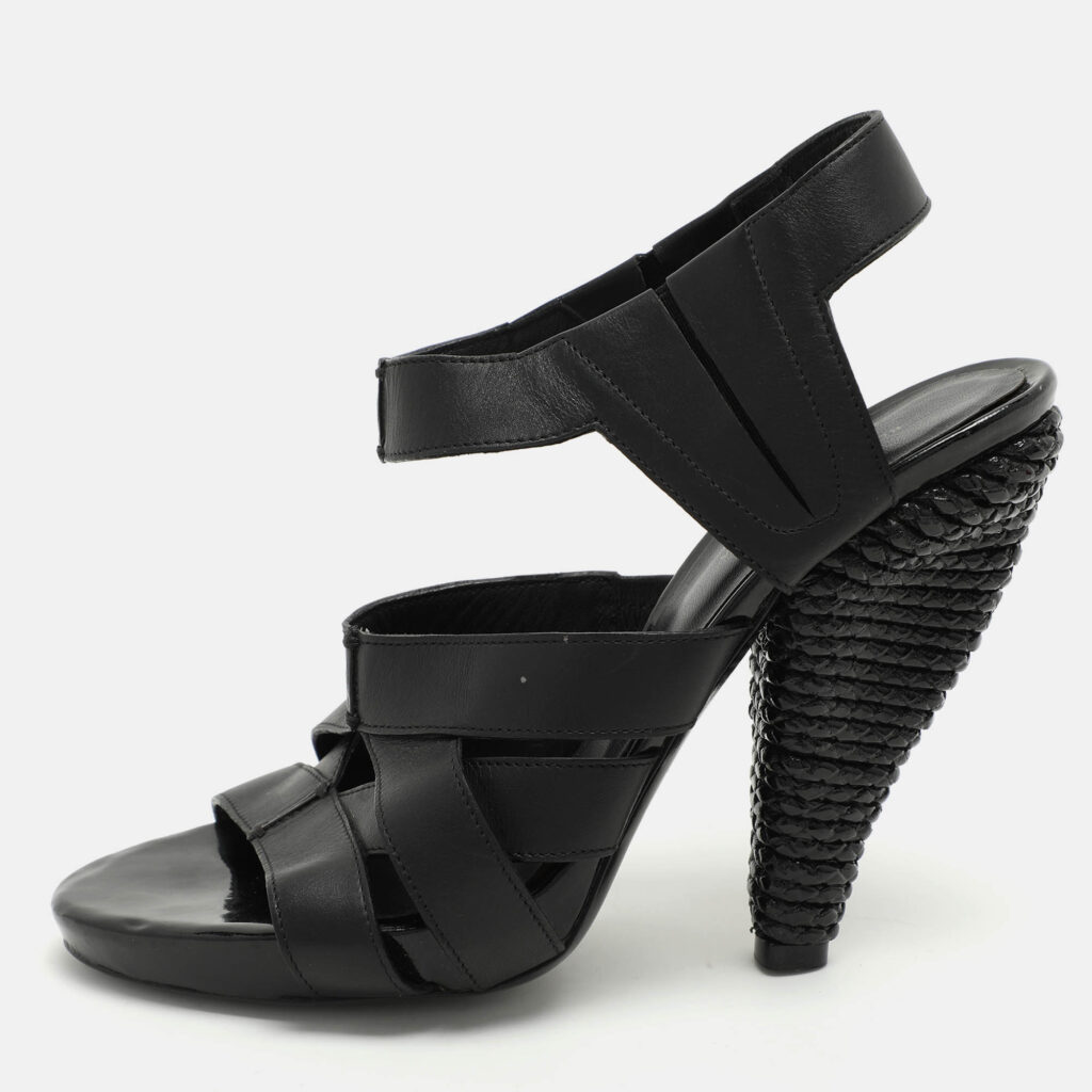 Bottega Veneta Black Leather Strappy Sandals Size 36.5 Bottega Veneta Black Leather Strappy Sandals Size 36.5