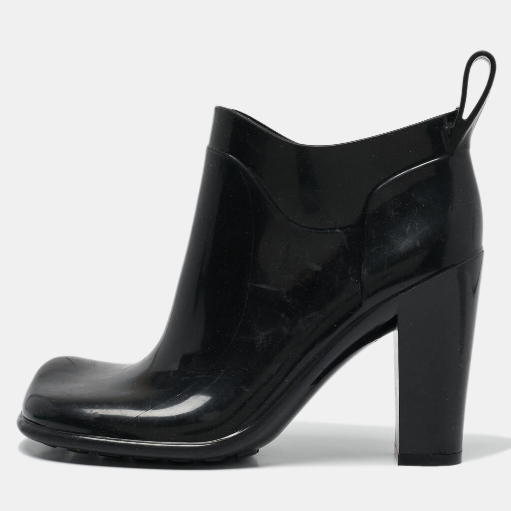 Bottega Veneta Black Rubber Ankle Boots Size 37 Bottega Veneta Black Rubber Ankle Boots Size 37