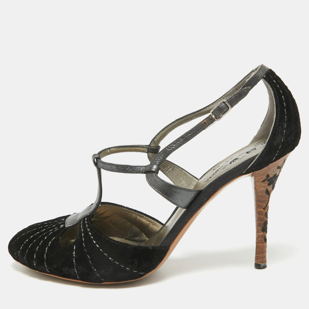 Bottega Veneta Black Leather and Velvet Mary Jane Pumps Size 39 Bottega Veneta Black Leather and Velvet Mary Jane Pumps Size 39