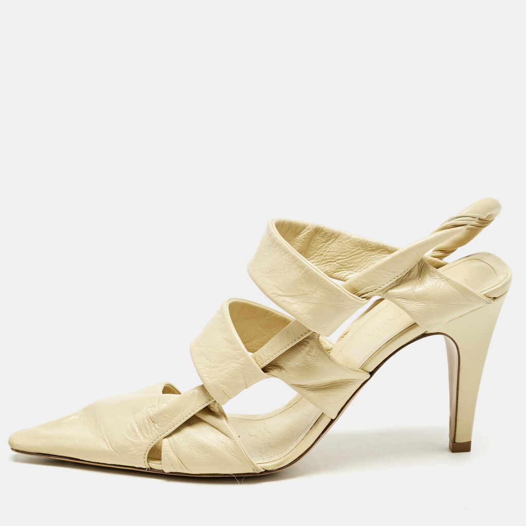 Bottega Veneta Cream Leather Ankle Strap Pumps Size 38 Bottega Veneta Cream Leather Ankle Strap Pumps Size 38