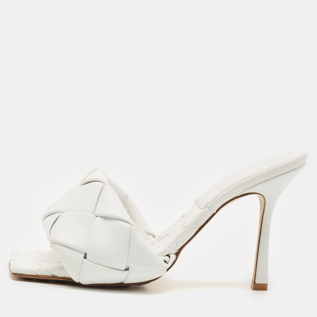 Bottega Veneta White Intrecciato Leather Lido Slide Sandals Size 39.5 Bottega Veneta White Intrecciato Leather Lido Slide Sandals Size 39.5