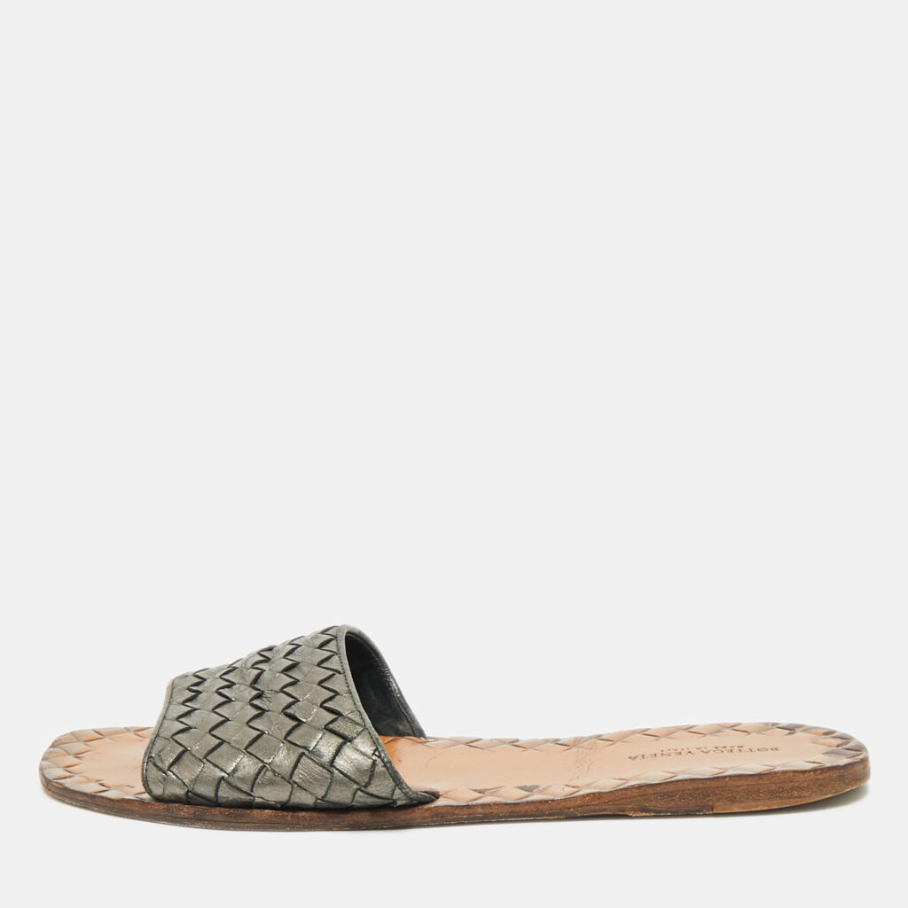luxury-women-bottega-veneta-used-shoes-p1186800-001.jpg Bottega Veneta Metallic Grey Intrecciato Leather Flat Slides Size 39