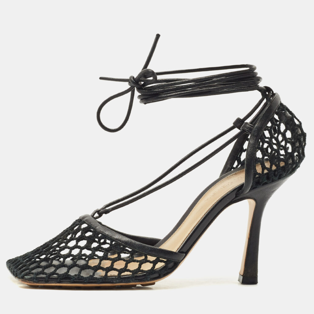 Bottega Veneta Black Crochet Mesh and Leather Stretch Ankle Wrap Pumps Size 36 Bottega Veneta Black Crochet Mesh and Leather Stretch Ankle Wrap Pumps Size 36