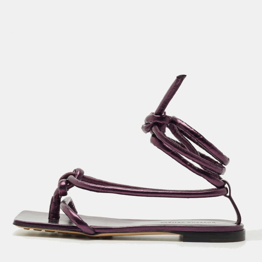 Bottega Veneta Metallic Purple Leather Knot Ankle Strap Flats Size 39 Bottega Veneta Metallic Purple Leather Knot Ankle Strap Flats Size 39