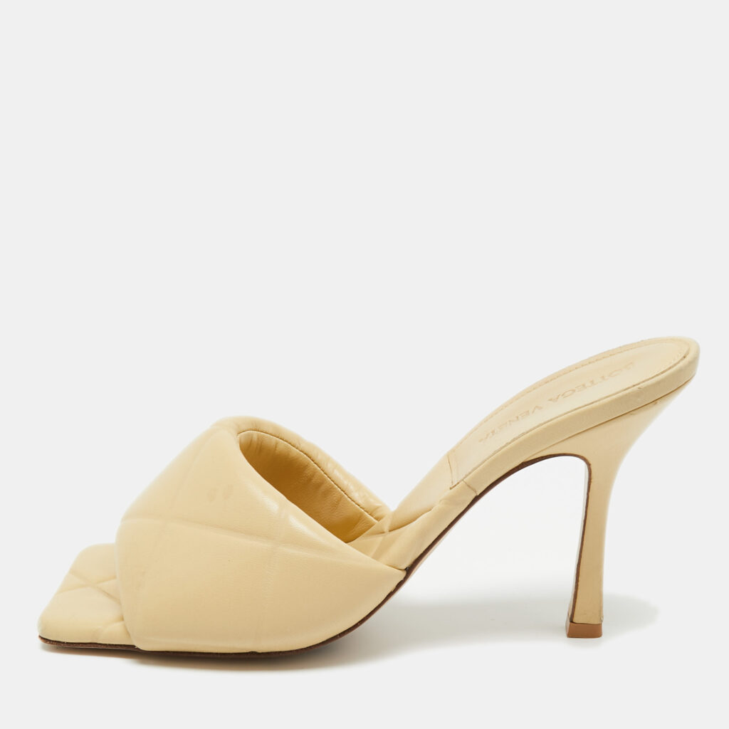 Bottega Veneta Beige Quilted Leather Lido Slide Sandals Size 39.5