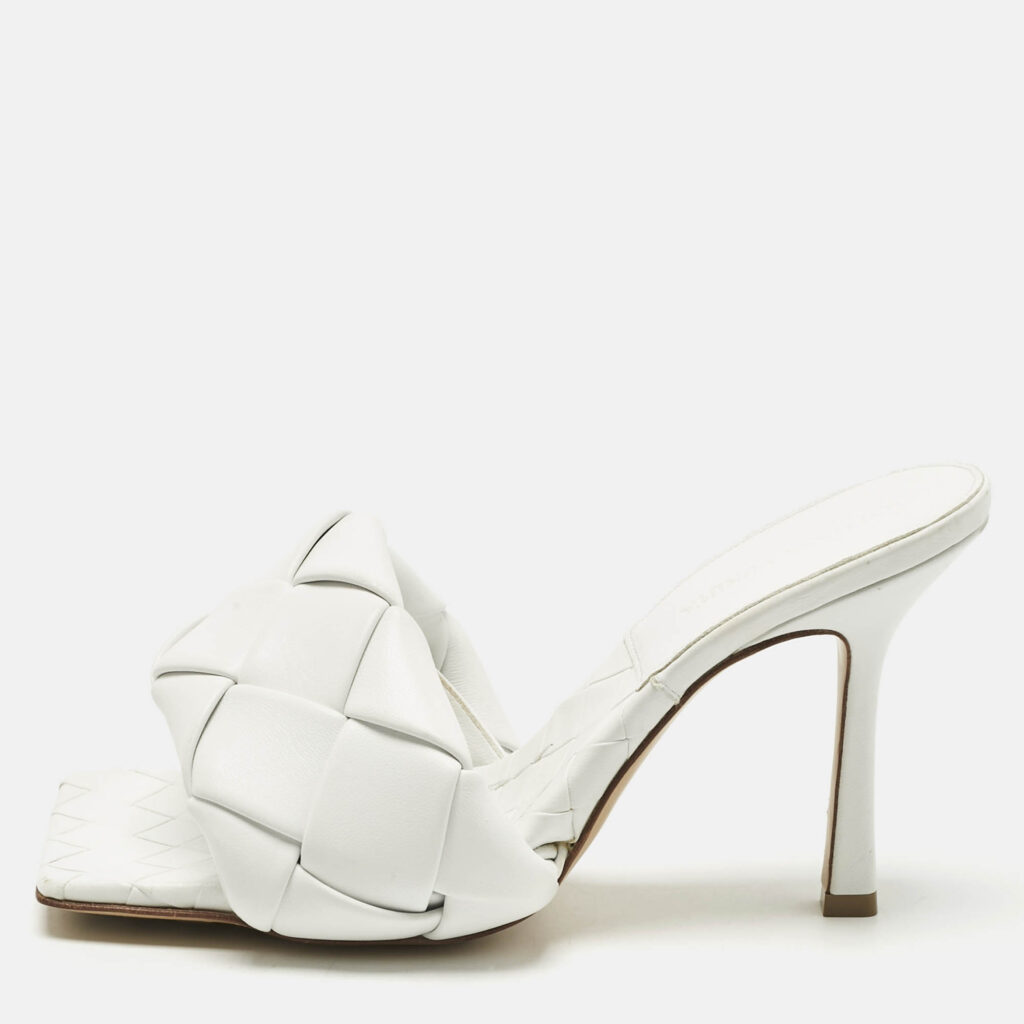 luxury-women-bottega-veneta-used-shoes-p1205698-009-1.jpg Bottega Veneta White Leather Intrecciato Lido Slide Sandals Size 37.5