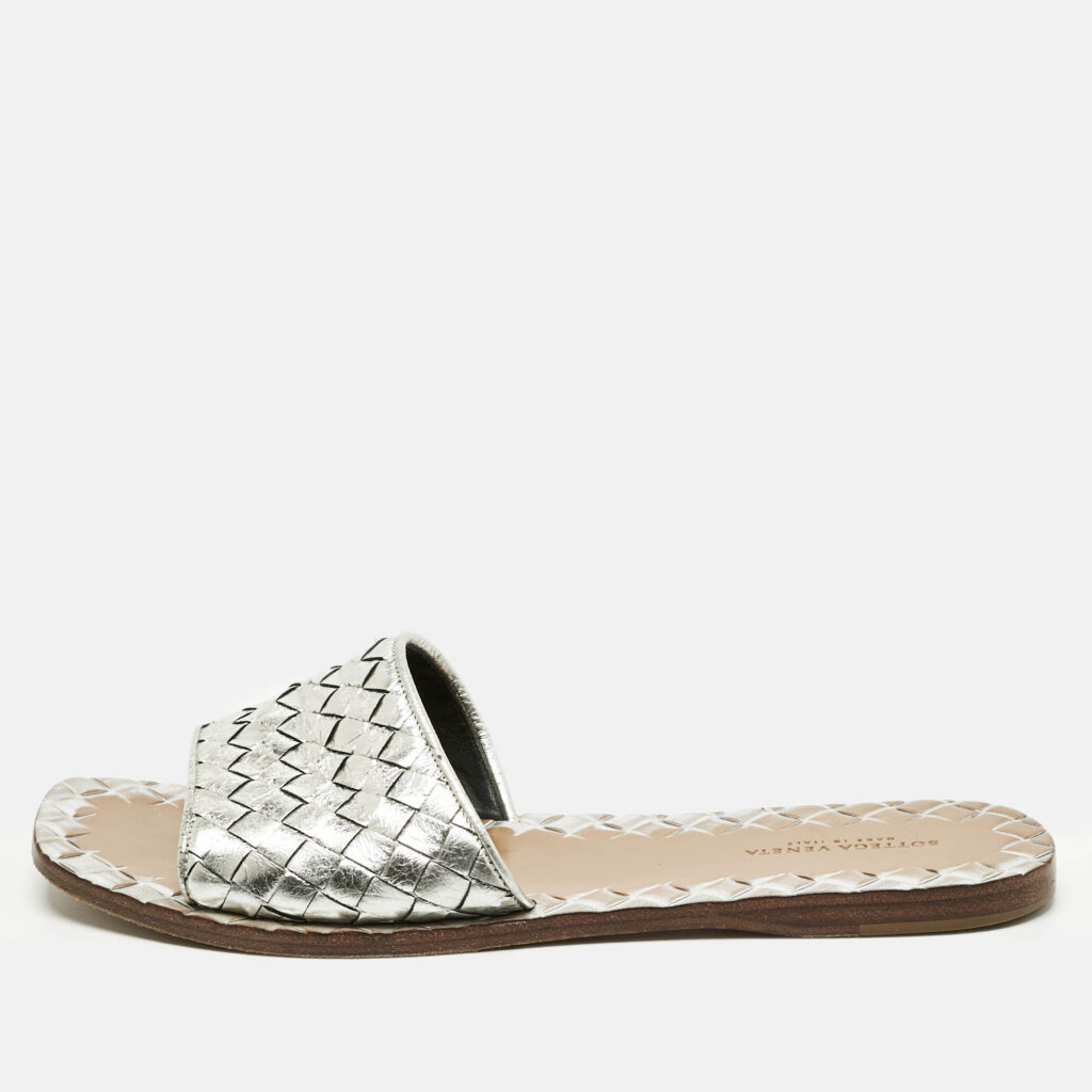 Bottega Veneta Silver Intrecciato Leather Flat Slides Size 36.5 Bottega Veneta Silver Intrecciato Leather Flat Slides Size 36.5