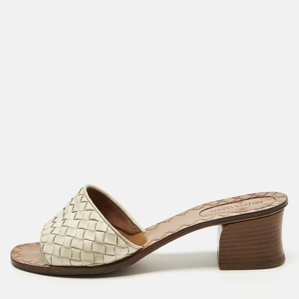 Bottega Veneta White Intrecciato Leather Ravello Slide Sandals Size 38 Bottega Veneta White Intrecciato Leather Ravello Slide Sandals Size 38
