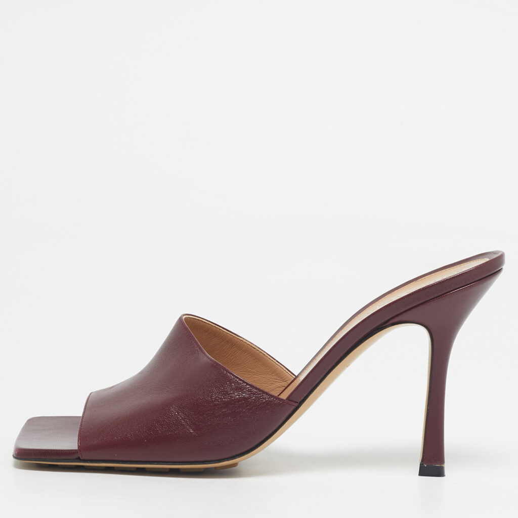 Bottega Veneta Burgundy Leather Stretch Slide Sandals Size 41 Bottega Veneta Burgundy Leather Stretch Slide Sandals Size 41