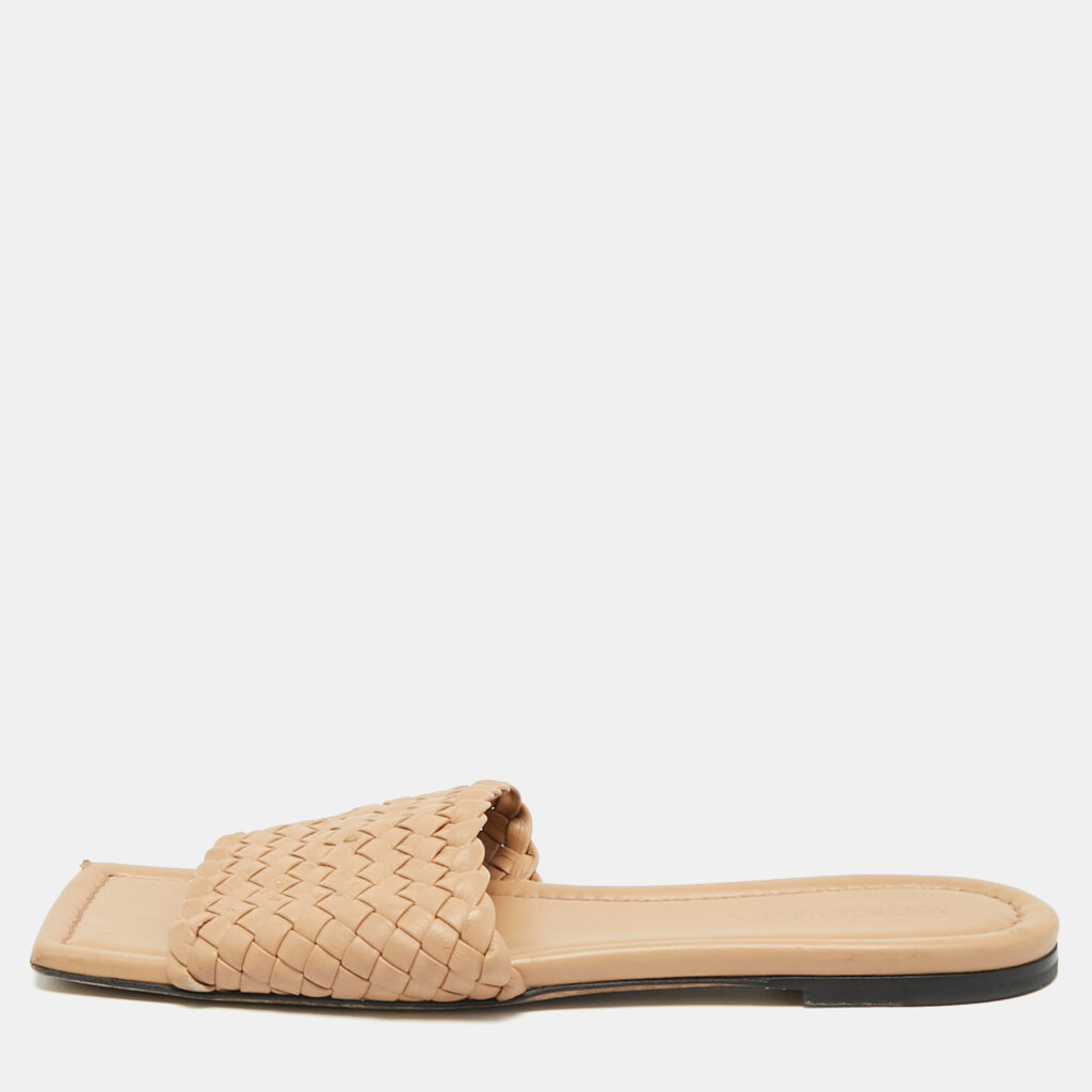 luxury-women-bottega-veneta-used-shoes-p1217395-001.jpg Bottega Veneta Beige Intrecciato Leather Slide Sandals Size 41