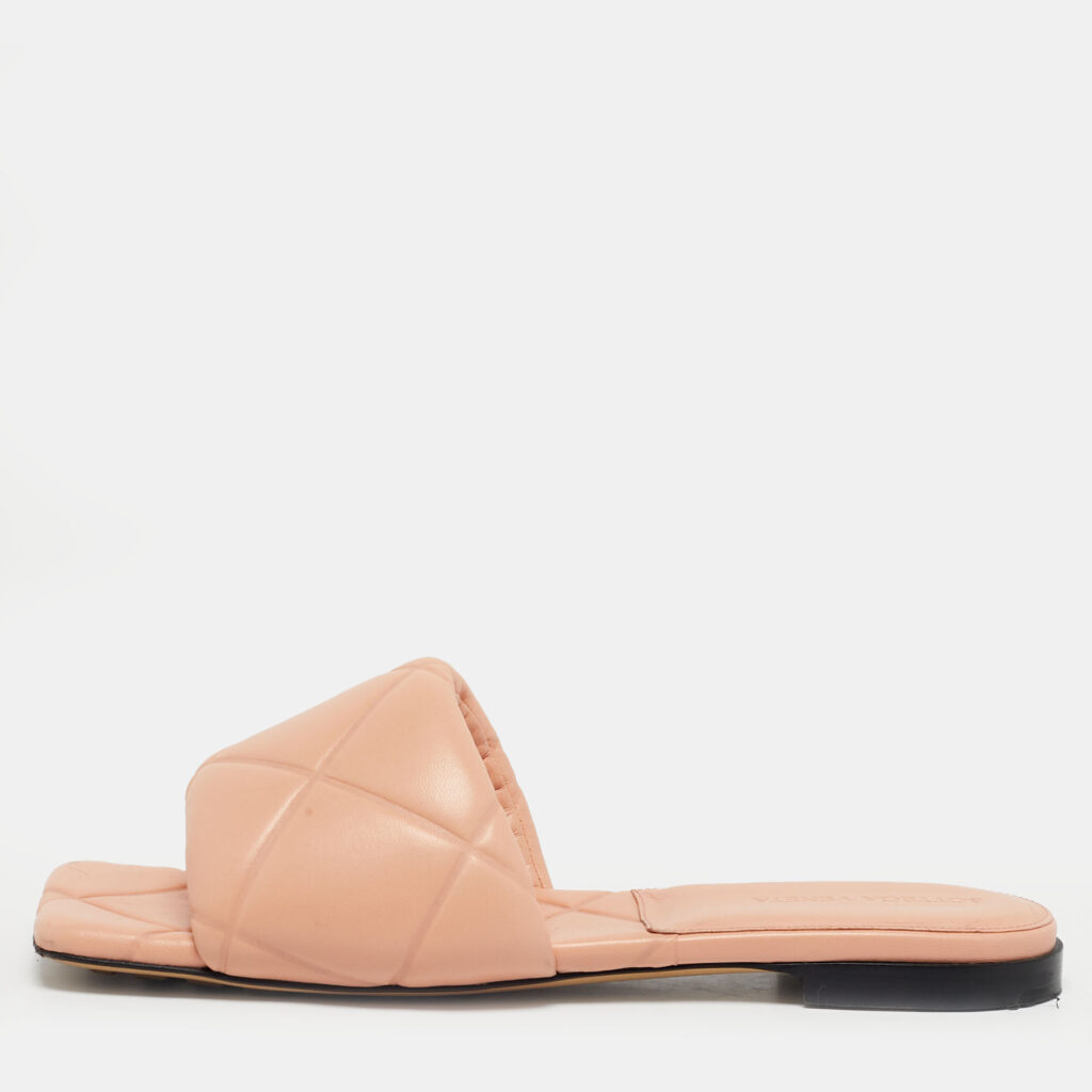 luxury-women-bottega-veneta-used-shoes-p1219312-010.jpg Bottega Veneta Orange Quilted Leather Lido Flat Slides Size 37