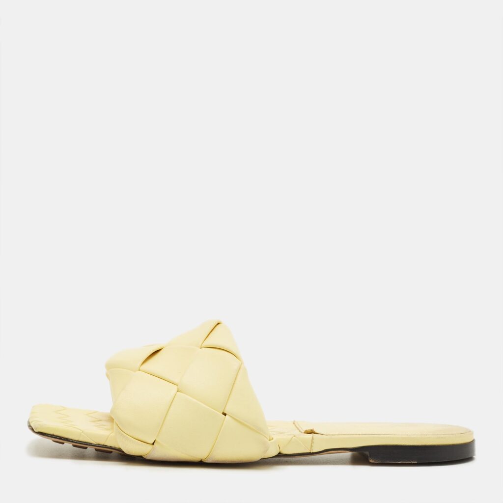 Bottega Veneta Yellow Intrecciato Leather Lido Flat Sandals Size 39.5 Bottega Veneta Yellow Intrecciato Leather Lido Flat Sandals Size 39.5