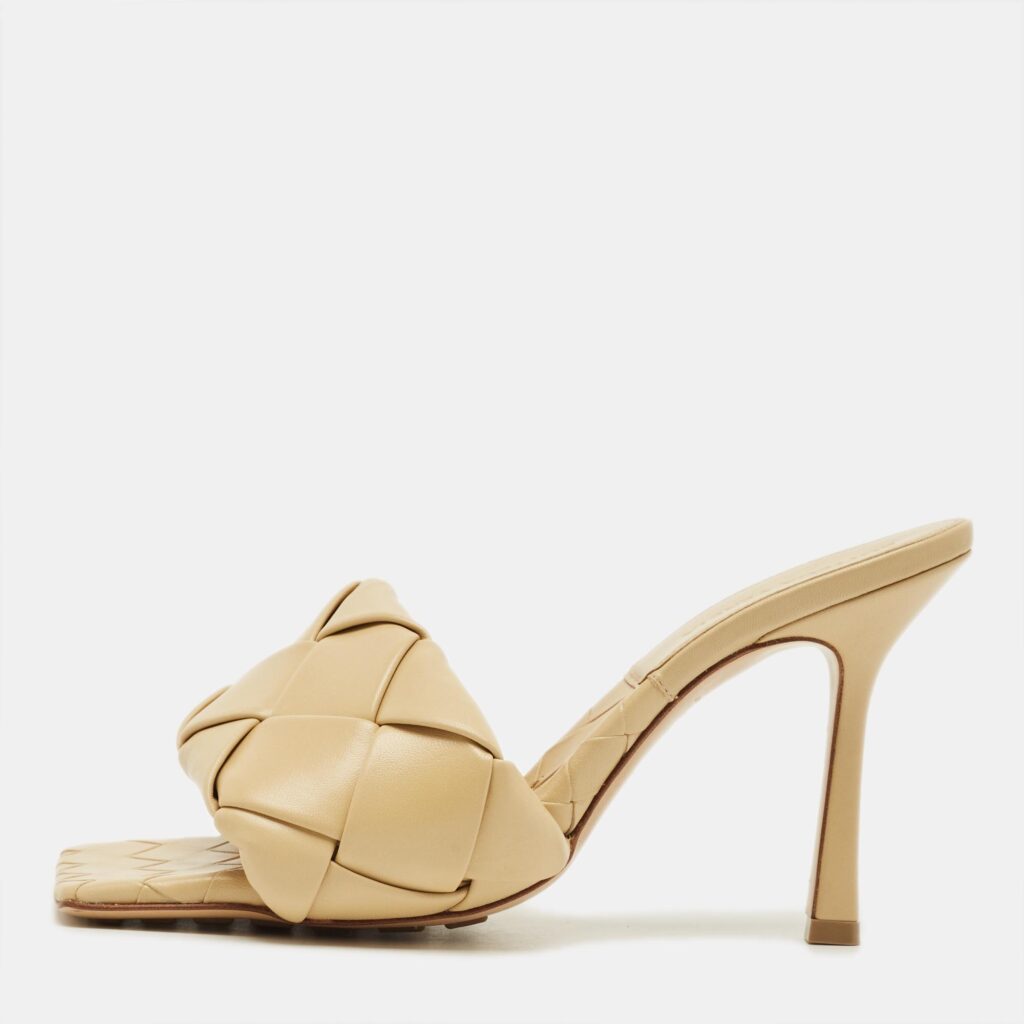 Bottega Veneta Beige Quilted Leather Lido Slide Sandals Size 37.5