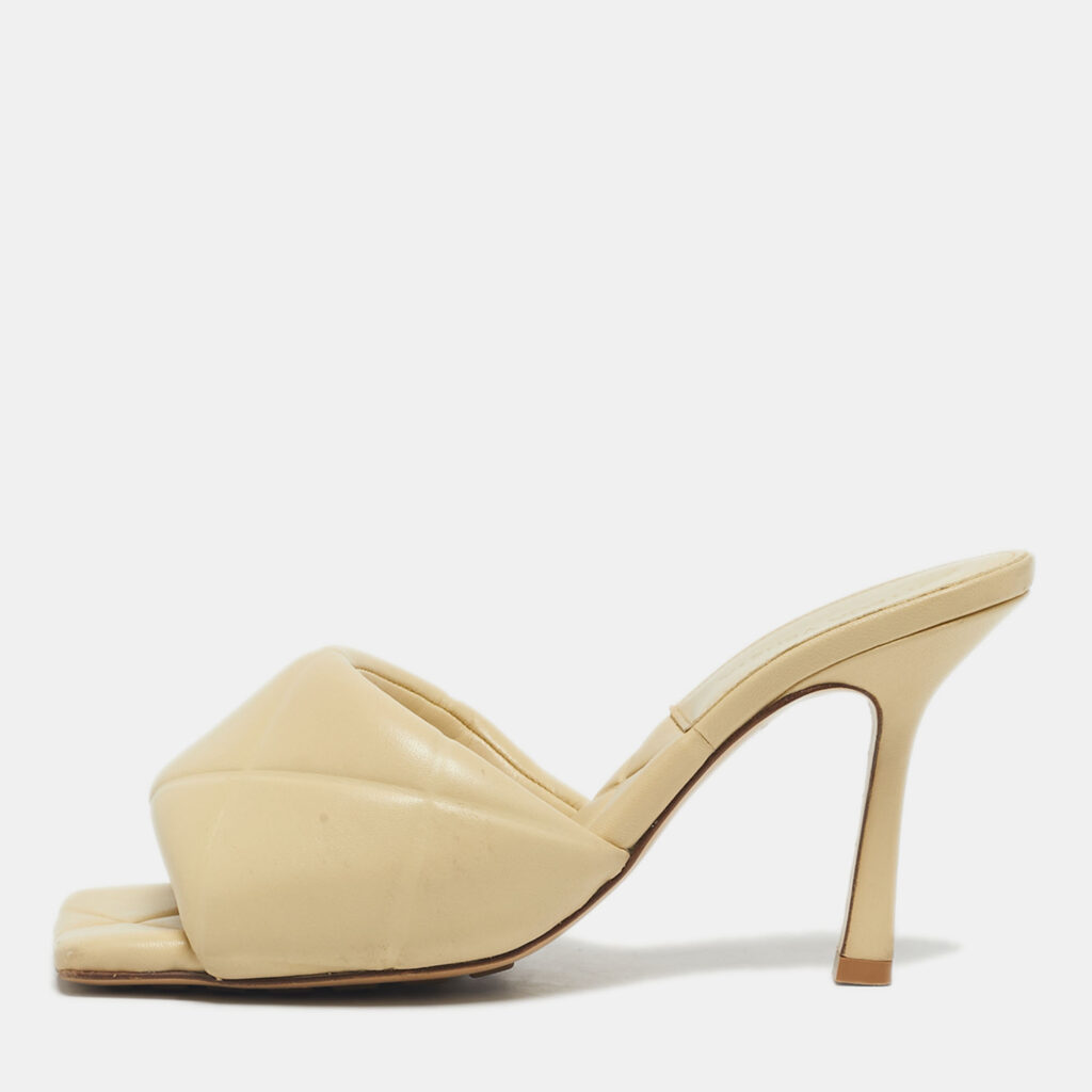 Bottega Veneta Beige Leather Lido Slide Sandals Size 36 Bottega Veneta Beige Leather Lido Slide Sandals Size 36