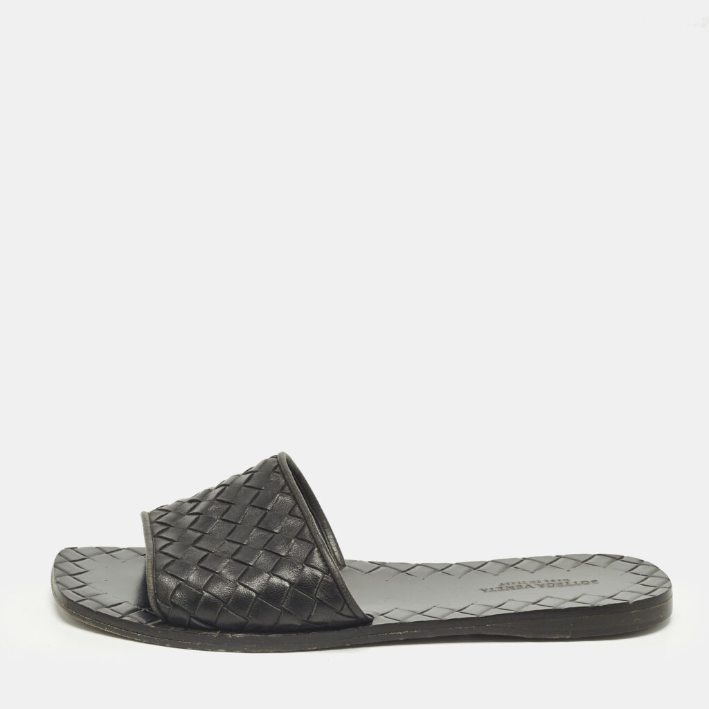 Bottega Veneta Black Intrecciato Leather Flat Slides Size 35 Bottega Veneta Black Intrecciato Leather Flat Slides Size 35