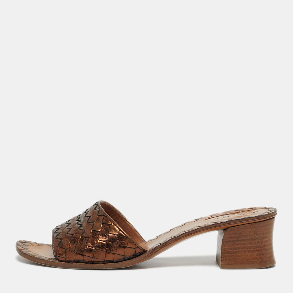 luxury-women-bottega-veneta-used-shoes-p1245425-001.jpg Bottega Veneta Bronze Intrecciato Leather Ravello Slide Sandals Size 41