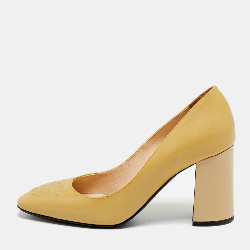 Bottega Veneta Size 35 Beige Patent Leather Intrecciato Detail Block Heel Pumps Bottega Veneta Size 35 Beige Patent Leather Intrecciato Detail Block Heel Pumps