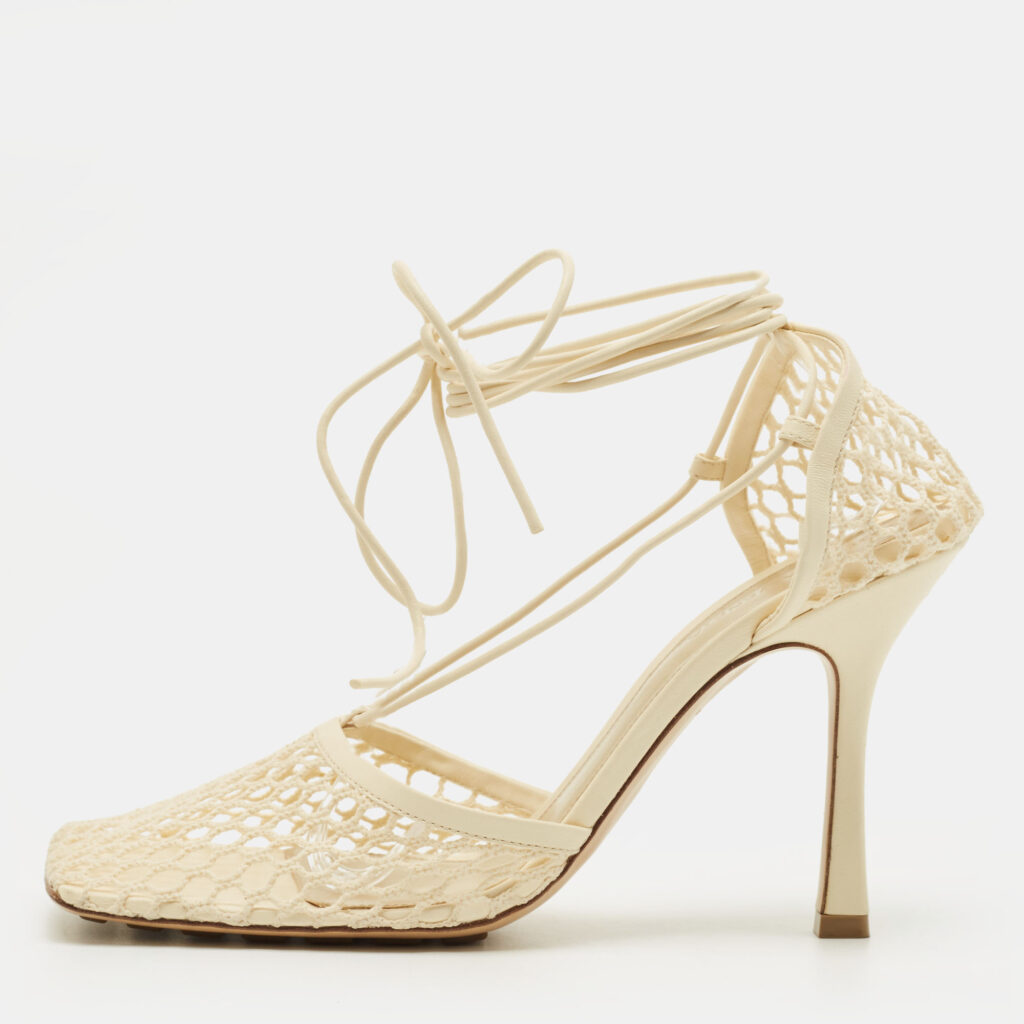Bottega Veneta Stretch Size 40 Cream Leather and Mesh Ankle Strap Sandals