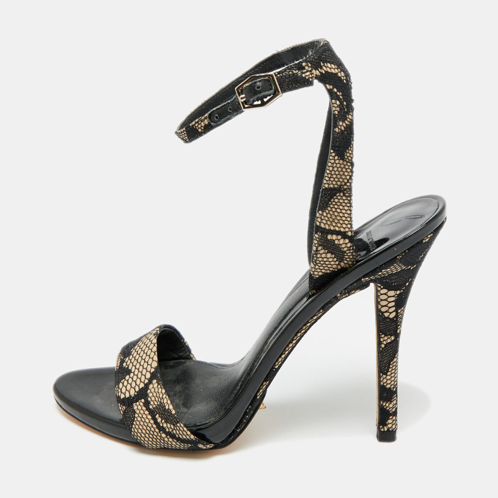 Brian Atwood Size 35.5 Black/Beige Lace and Patent Leather Ankle Strap Sandals