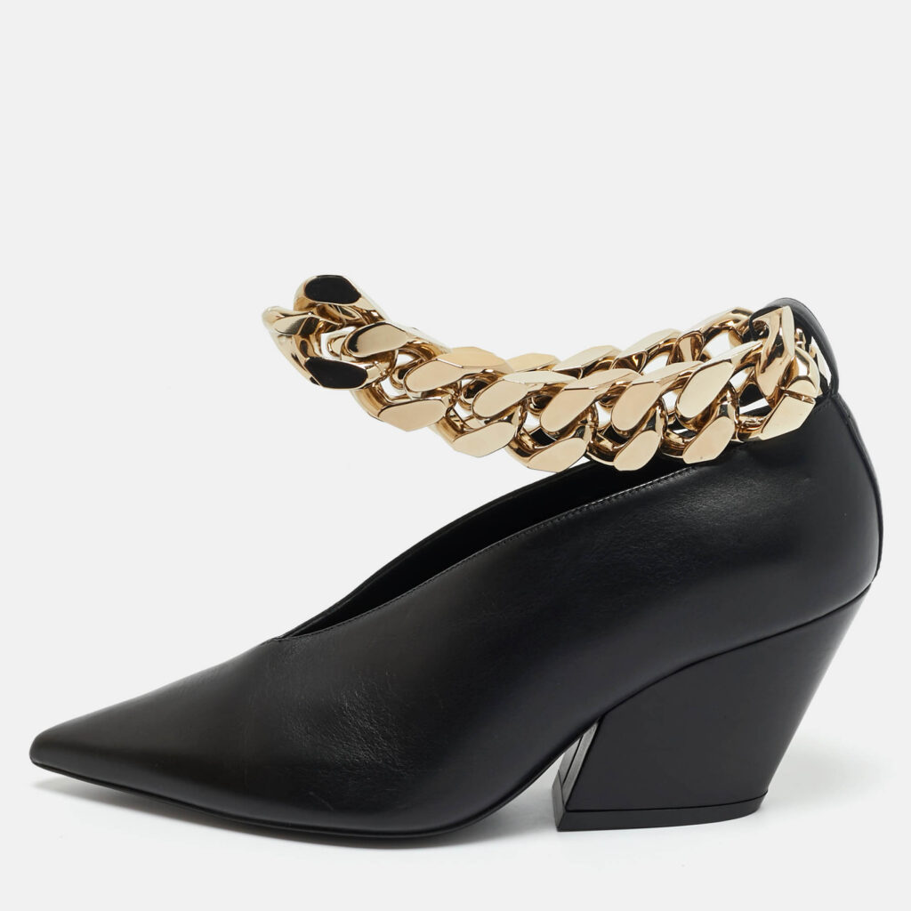Burberry Black Leather Brierfield Chain Pumps Size 36