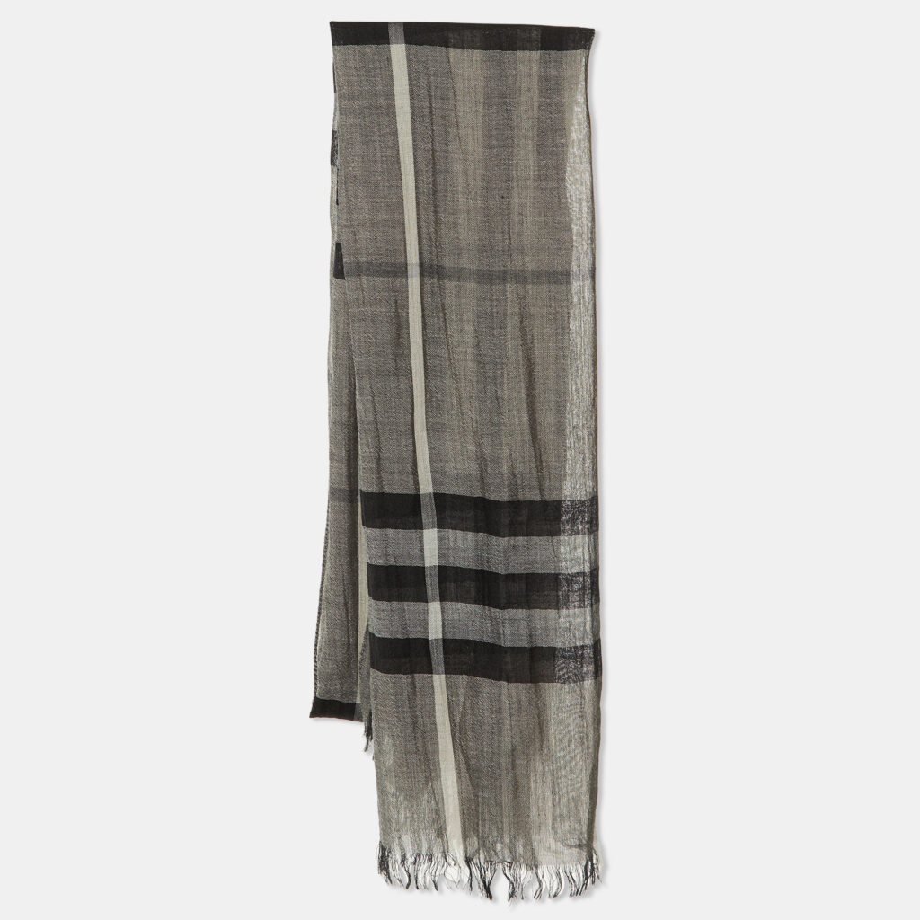 Burberry Black/Cream Checked Wool & Silk Stole Burberry Black/Cream Checked Wool & Silk Stole