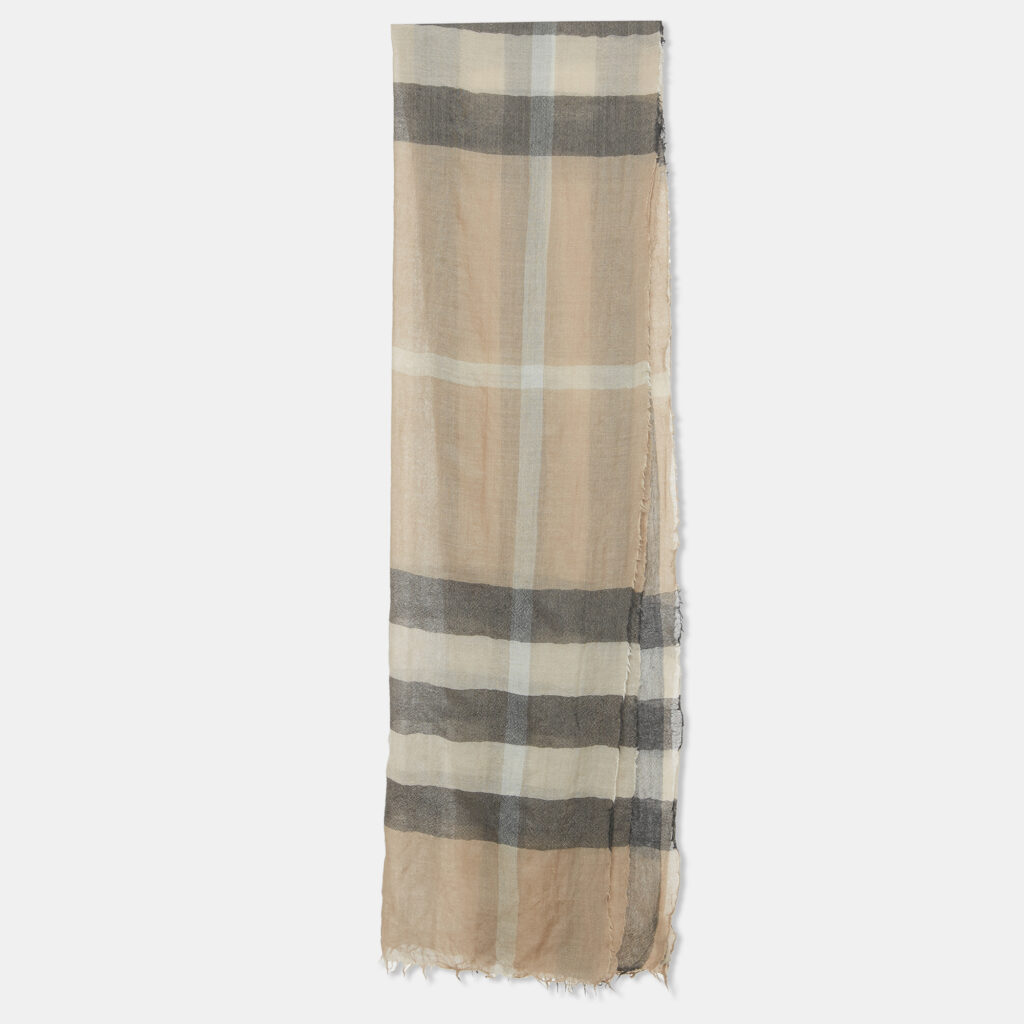 Burberry Beige Nova Check Pattern Linen & Wool Shawl Burberry Beige Nova Check Pattern Linen & Wool Shawl