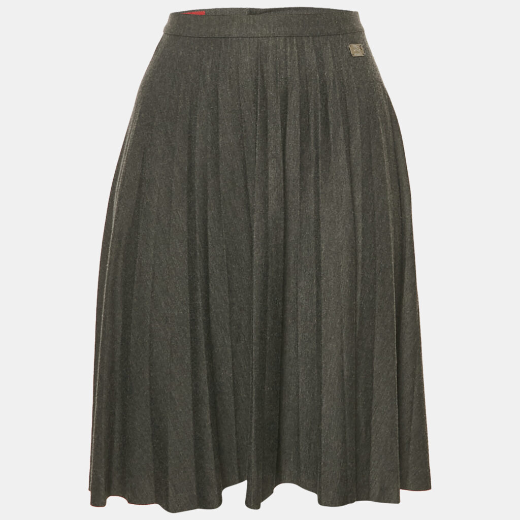 luxury-women-burberry-used-clothes-p1169876-005-1.jpg Burberry Black Jersey Flared Mini Skirt S