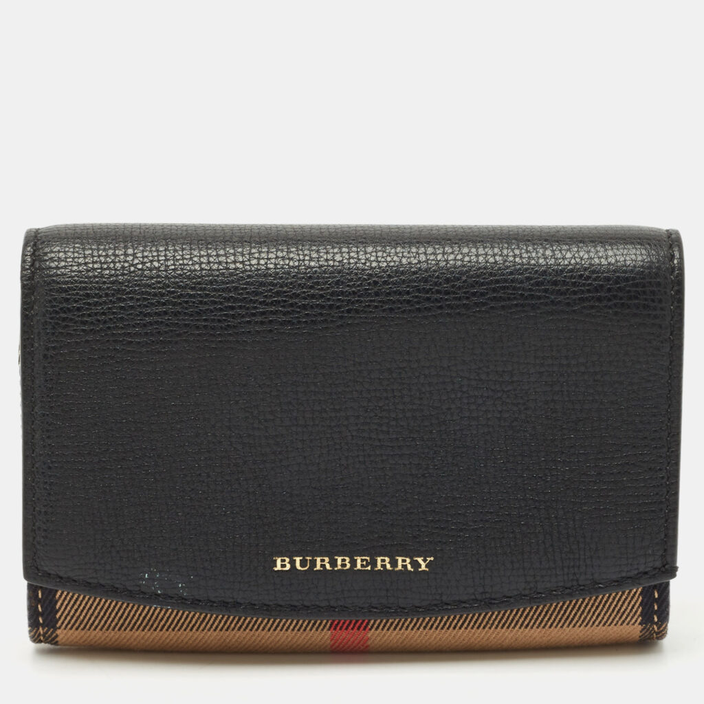 Burberry Black/Beige House Check Canvas and Leather Wellington Compact Wallet Burberry Black/Beige House Check Canvas and Leather Wellington Compact Wallet