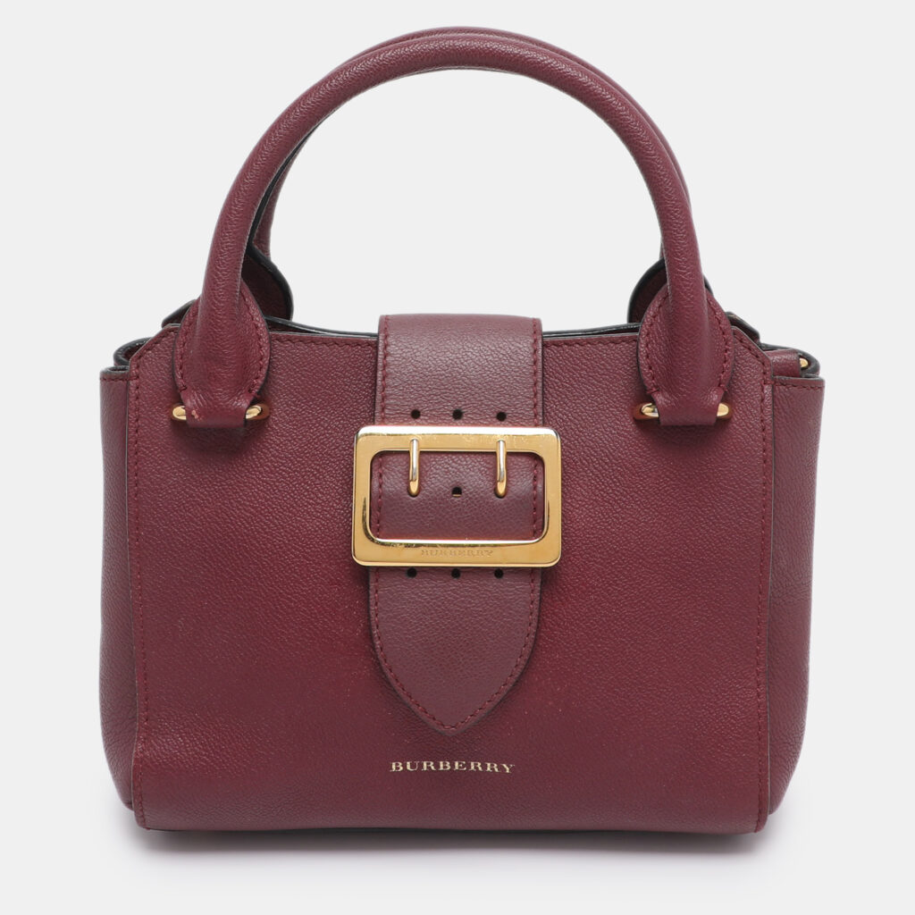 luxury-women-burberry-used-handbags-p1199777-022-1.jpg Burberry Burgundy Grainy Leather Small Buckle Tote