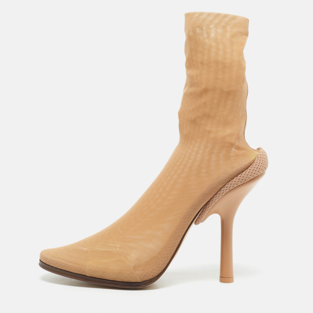Burberry Beige Lace Tulle Sock Boots Size 40 Burberry Beige Lace Tulle Sock Boots Size 40