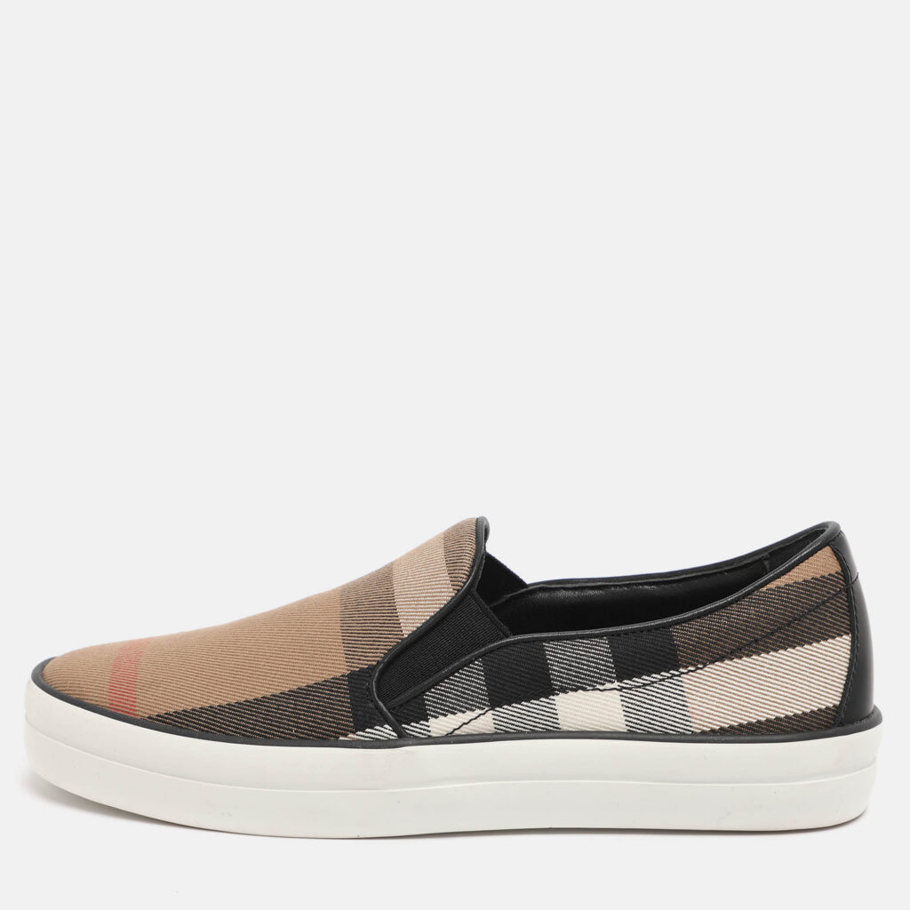 Burberry Beige/Black Canvas And Leather Gauden Slip On Sneakers 35 Burberry Beige/Black Canvas And Leather Gauden Slip On Sneakers 35