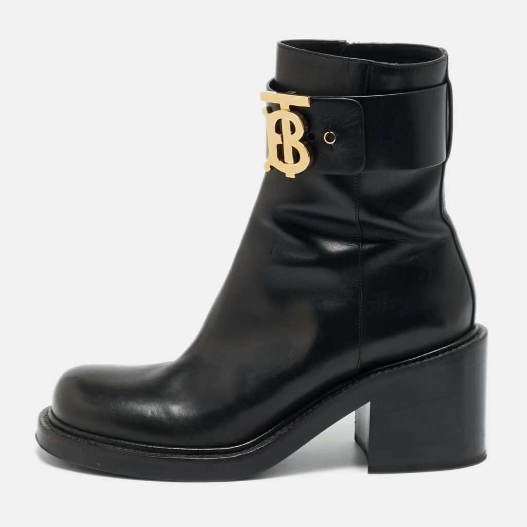 Burberry Westella Size 40 Black Leather Ankle Length Boots Burberry Westella Size 40 Black Leather Ankle Length Boots