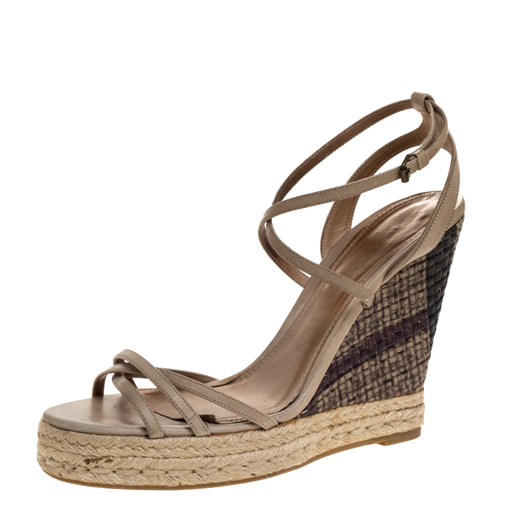 Burberry Pale Green Strappy Leather Woven Wedge Espadrille Sandals Size 39 Burberry Pale Green Strappy Leather Woven Wedge Espadrille Sandals Size 39