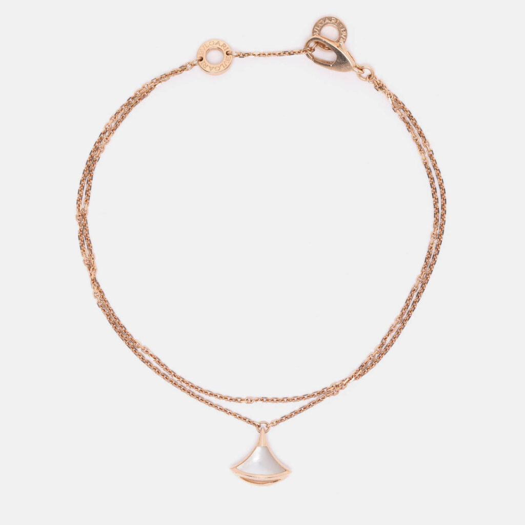Bvlgari Divas' Dream Mother of Pearl 18k Rose Gold Charm Bracelet ML Bvlgari Divas' Dream Mother of Pearl 18k Rose Gold Charm Bracelet ML