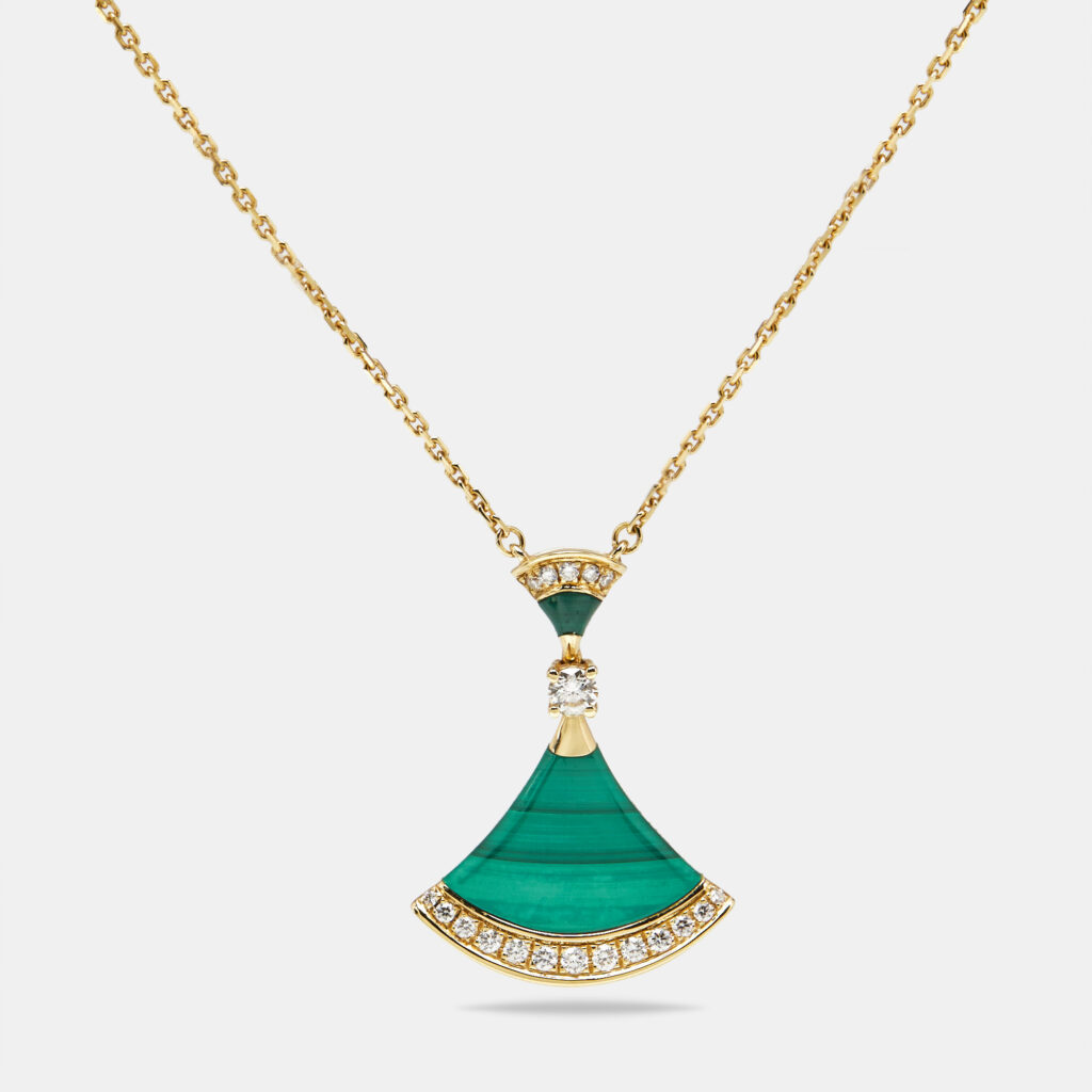 Bvlgari Divas' Dream Malachite Diamond 18K Yellow Gold Pendant Necklace Bvlgari Divas' Dream Malachite Diamond 18K Yellow Gold Pendant Necklace