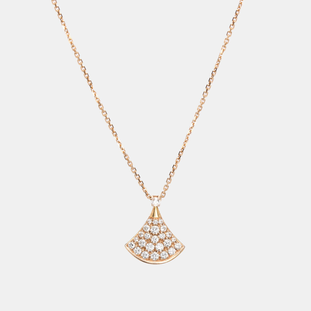 luxury-women-bvlgari-used-fine-jewelry-p1242703-008.jpg Bvlgari Divas' Dream Diamonds 18k Yellow Gold Necklace