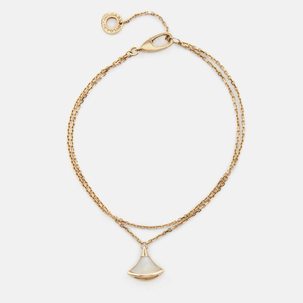 Bvlgari Divas' Dream Mother of Pearl 18k Rose Gold Bracelet SM Bvlgari Divas' Dream Mother of Pearl 18k Rose Gold Bracelet SM