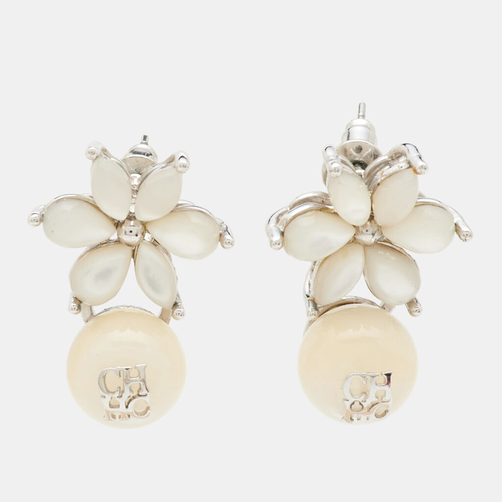Carolina Herrera Jasmine Mother of Pearl Resin Silver Tone Drop Earrings Carolina Herrera Jasmine Mother of Pearl Resin Silver Tone Drop Earrings